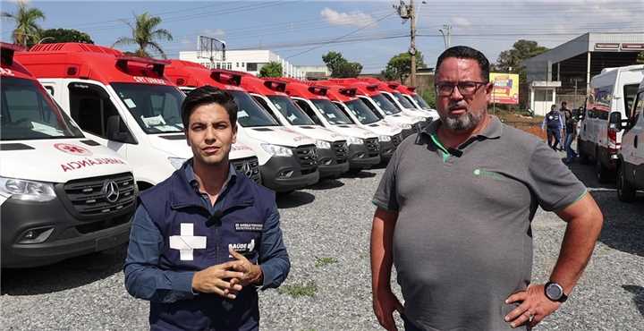 Secretário Municipal de Saúde foi até o local e conversou com a empresa responsável pelos veículos.